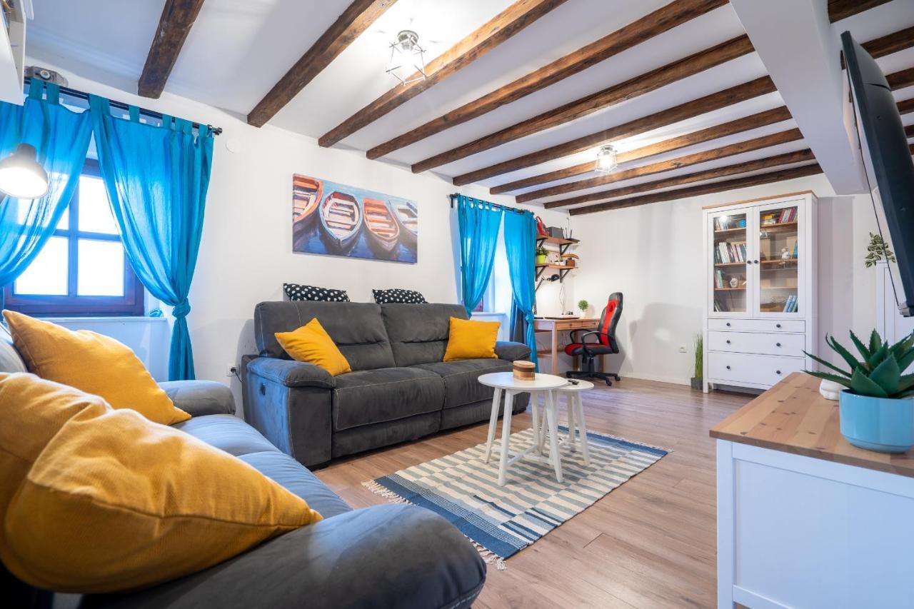 Holiday House Nova Стара Башка Экстерьер фото